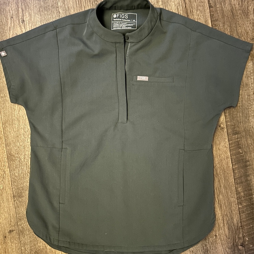 Figs Scrub Top; Technical Collection